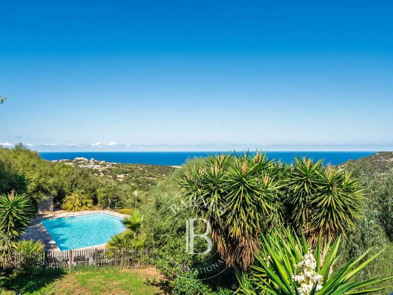 Villa L'Île-Rousse - 5 chambres - 242m²