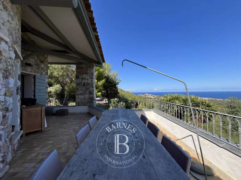 Villa L'Île-Rousse - 5 chambres - 242m²