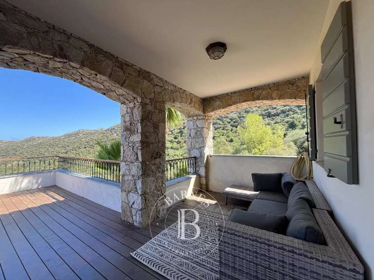 Villa L'Île-Rousse - 5 chambres - 242m²
