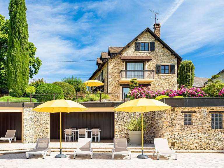Maison L'Isle-d'Abeau - 5 chambres - 415m²