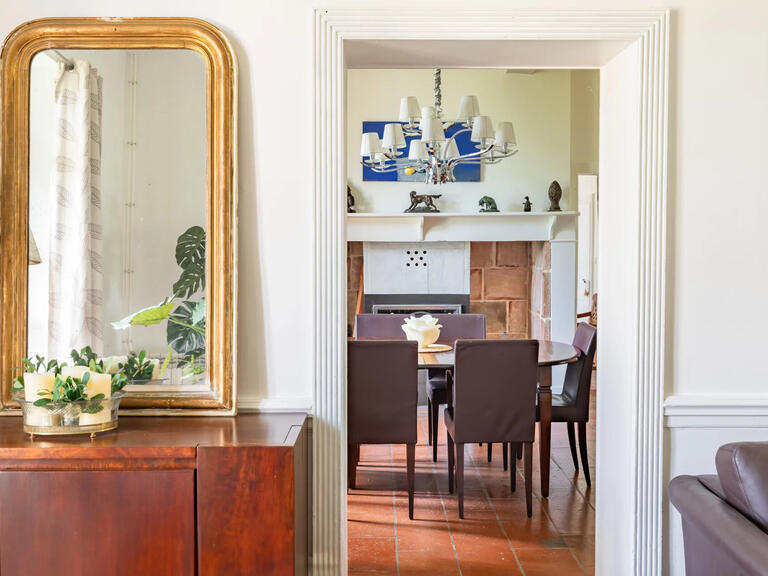 Maison L'Isle-Jourdain - 4 chambres - 241m²