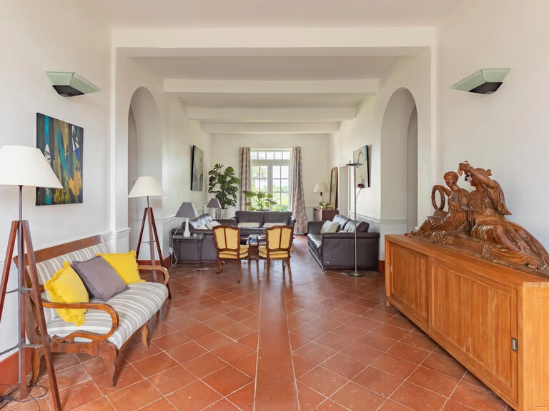 Maison L'Isle-Jourdain - 4 chambres - 241m²