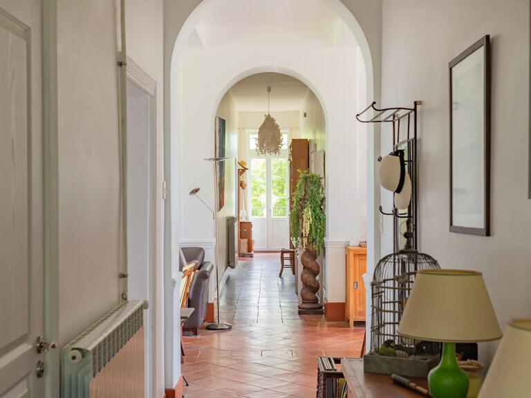 Maison L'Isle-Jourdain - 4 chambres - 241m²