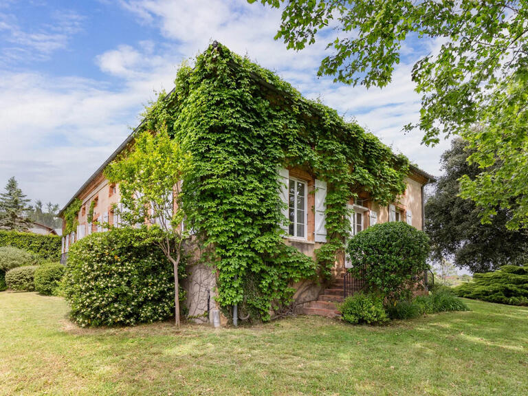 Maison L'Isle-Jourdain - 4 chambres - 241m²