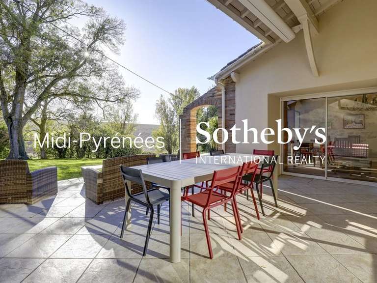 Maison L'Isle-Jourdain - 4 chambres - 296m²