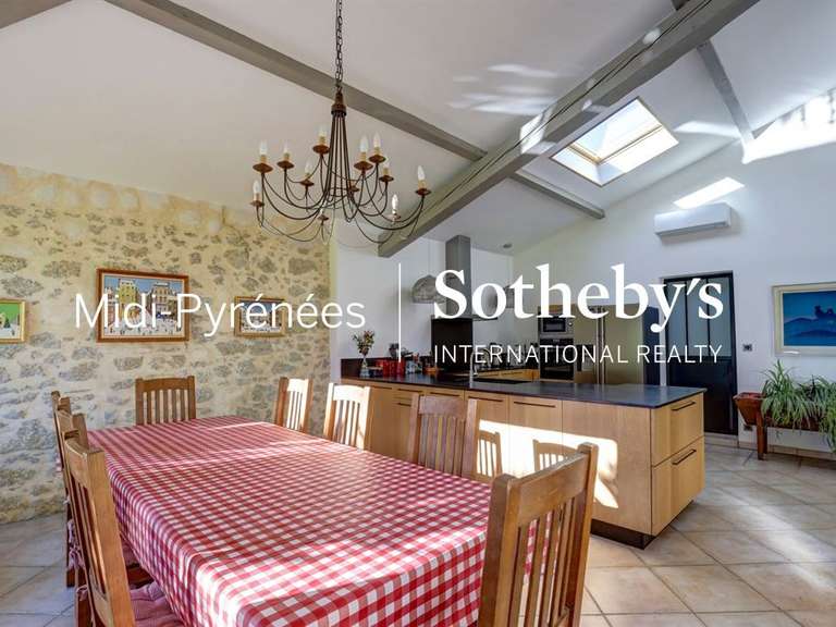 Maison L'Isle-Jourdain - 4 chambres - 296m²