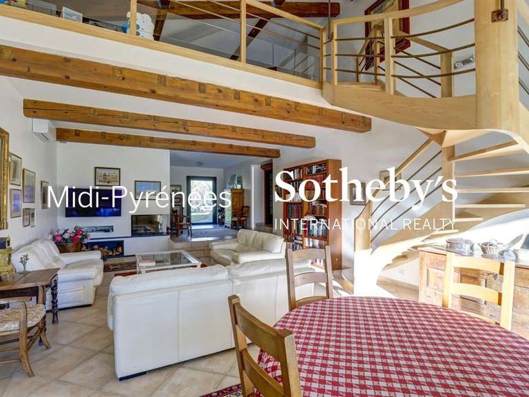 Maison L'Isle-Jourdain - 4 chambres - 296m²