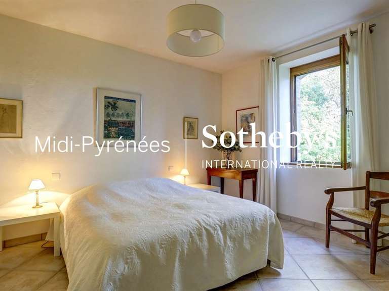 Maison L'Isle-Jourdain - 4 chambres - 296m²