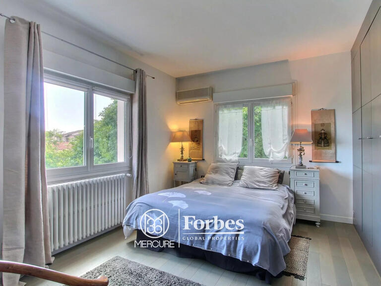 Property L'Isle-Jourdain - 5 bedrooms - 250m²