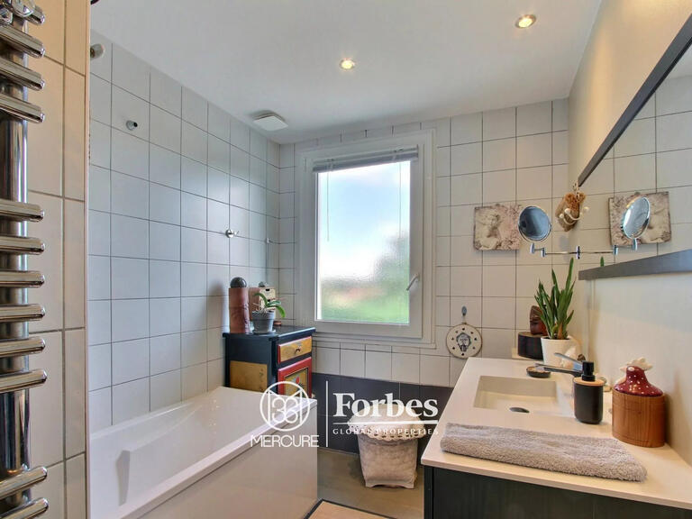 Property L'Isle-Jourdain - 5 bedrooms - 250m²