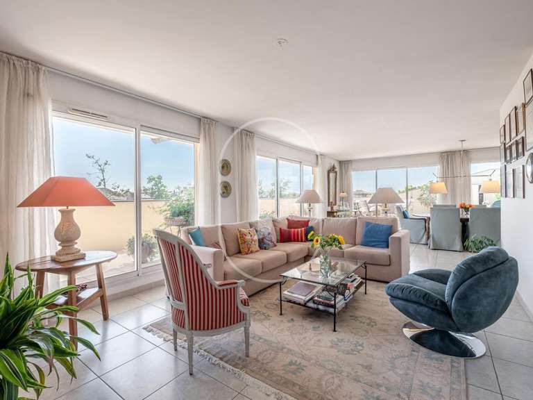 Appartement L'Isle-sur-la-Sorgue - 2 chambres - 130m²