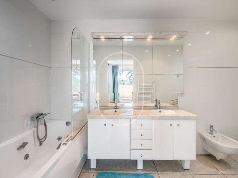 Appartement L'Isle-sur-la-Sorgue - 2 chambres - 130m²