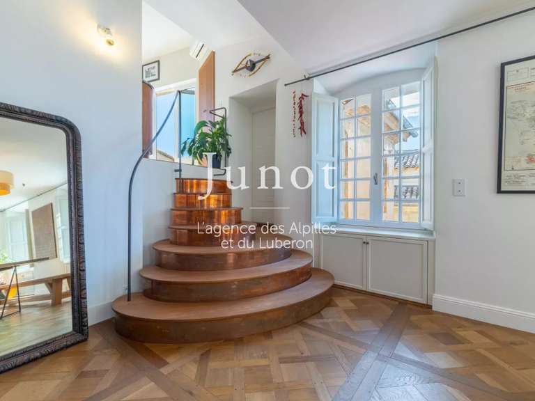 Appartement L'Isle-sur-la-Sorgue - 3 chambres - 190m²