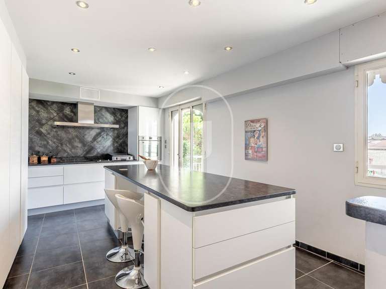 Appartement L'Isle-sur-la-Sorgue - 5 chambres - 302m²