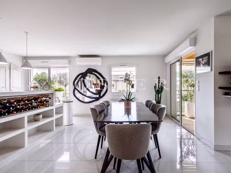 Apartment L'Isle-sur-la-Sorgue - 2 bedrooms - 123m²