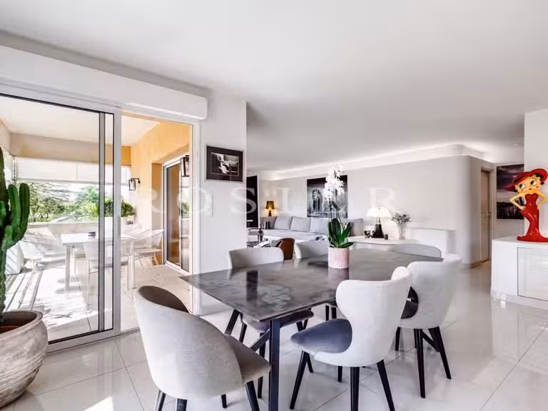 Apartment L'Isle-sur-la-Sorgue - 2 bedrooms - 123m²