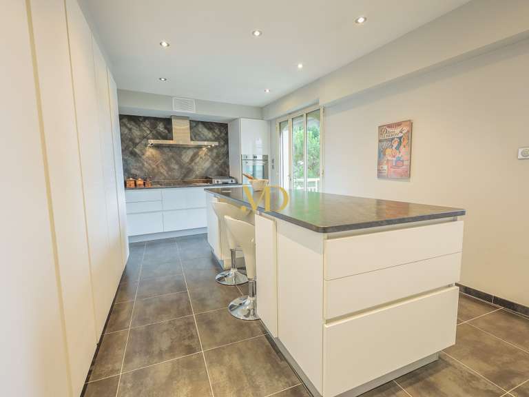 Appartement L'Isle-sur-la-Sorgue - 4 chambres - 320m²