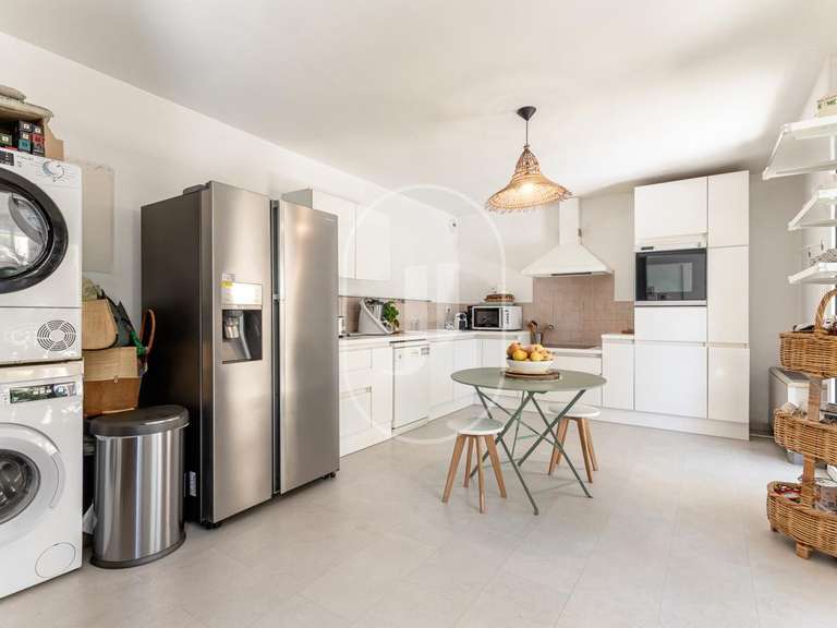 Apartment L'Isle-sur-la-Sorgue - 2 bedrooms - 104m²