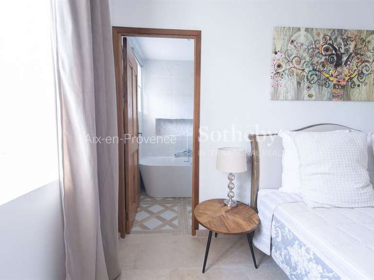 Maison L'Isle-sur-la-Sorgue - 10 chambres - 710m²