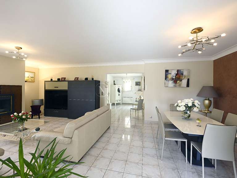 Maison L'Isle-sur-la-Sorgue - 5 chambres - 240m²