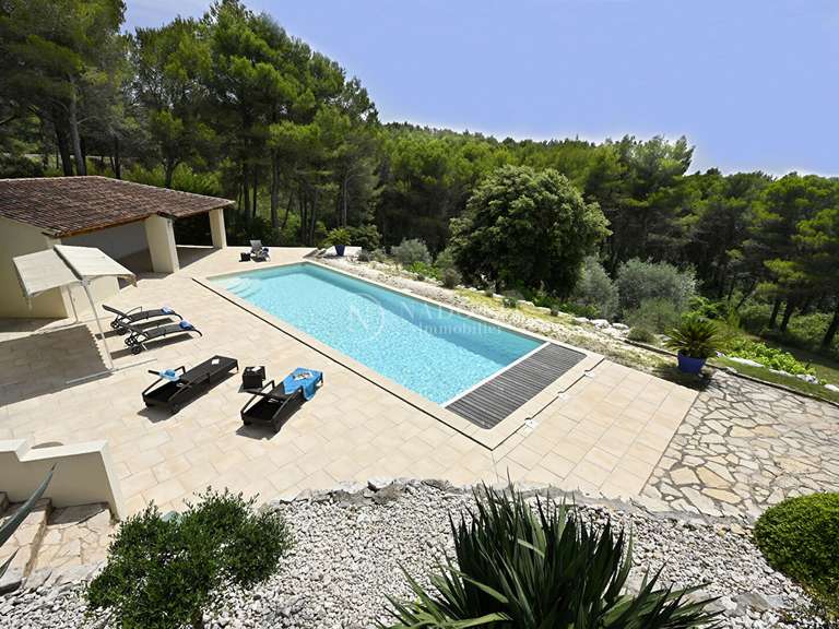 Maison L'Isle-sur-la-Sorgue - 5 chambres - 240m²
