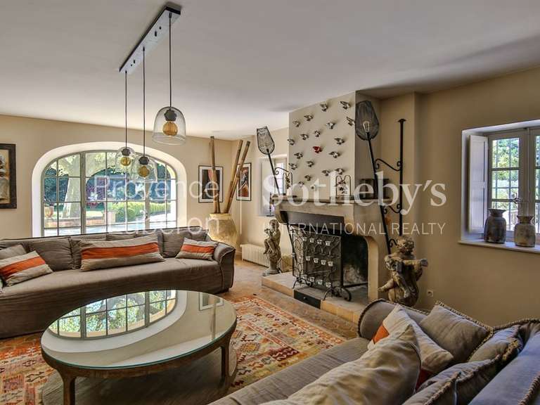 Maison L'Isle-sur-la-Sorgue - 7 chambres - 672m²