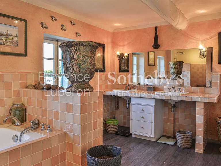 Maison L'Isle-sur-la-Sorgue - 7 chambres - 672m²