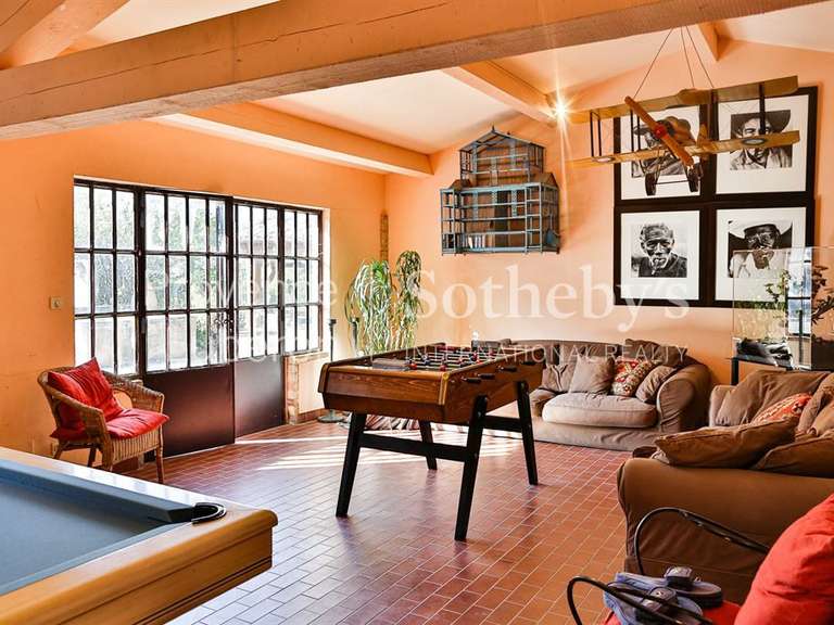 Maison L'Isle-sur-la-Sorgue - 7 chambres - 672m²