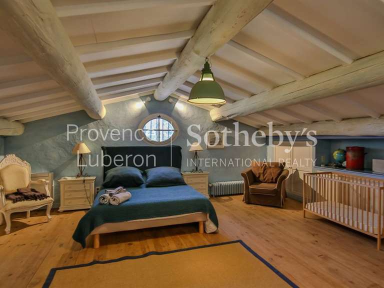 Maison L'Isle-sur-la-Sorgue - 7 chambres - 672m²