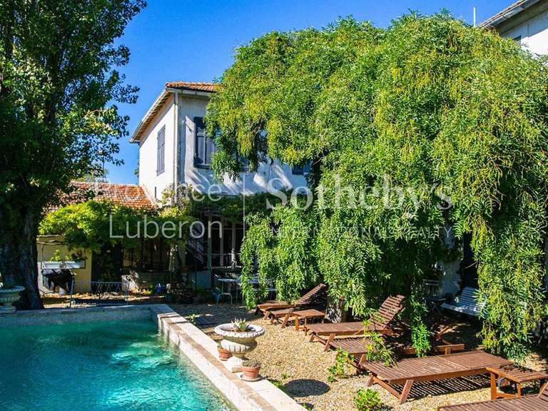 Maison L'Isle-sur-la-Sorgue - 5 chambres - 350m²