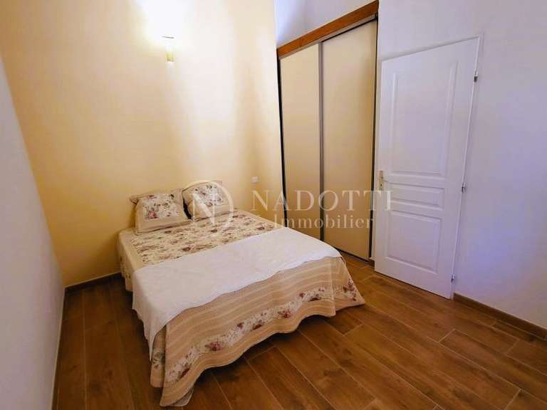 House L'Isle-sur-la-Sorgue - 6 bedrooms - 245m²