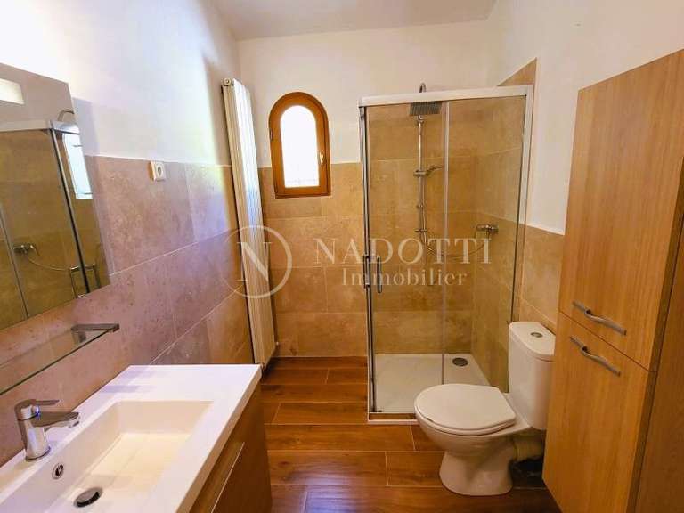 Maison L'Isle-sur-la-Sorgue - 6 chambres - 245m²