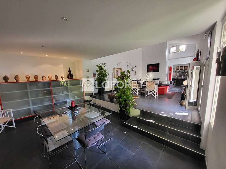 Maison L'Isle-sur-la-Sorgue - 3 chambres - 244m²