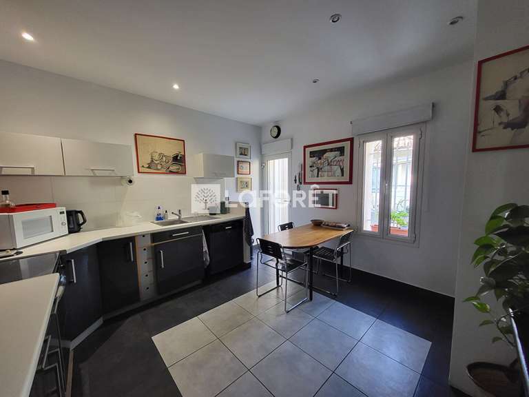 Maison L'Isle-sur-la-Sorgue - 3 chambres - 244m²