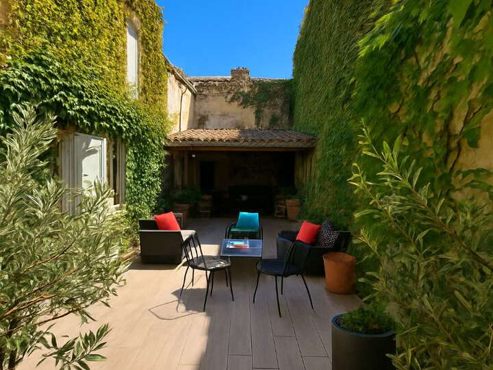 Maison L'Isle-sur-la-Sorgue - 3 chambres - 244m²