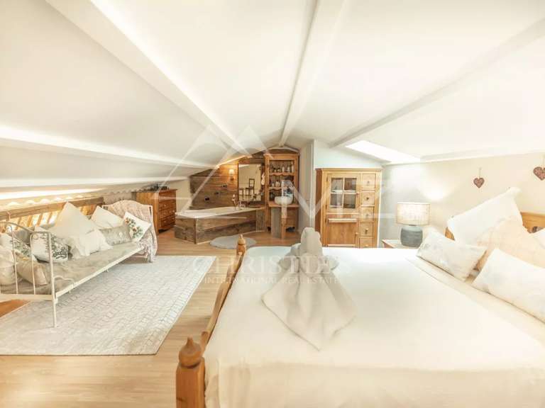 House L'Isle-sur-la-Sorgue - 6 bedrooms - 300m²