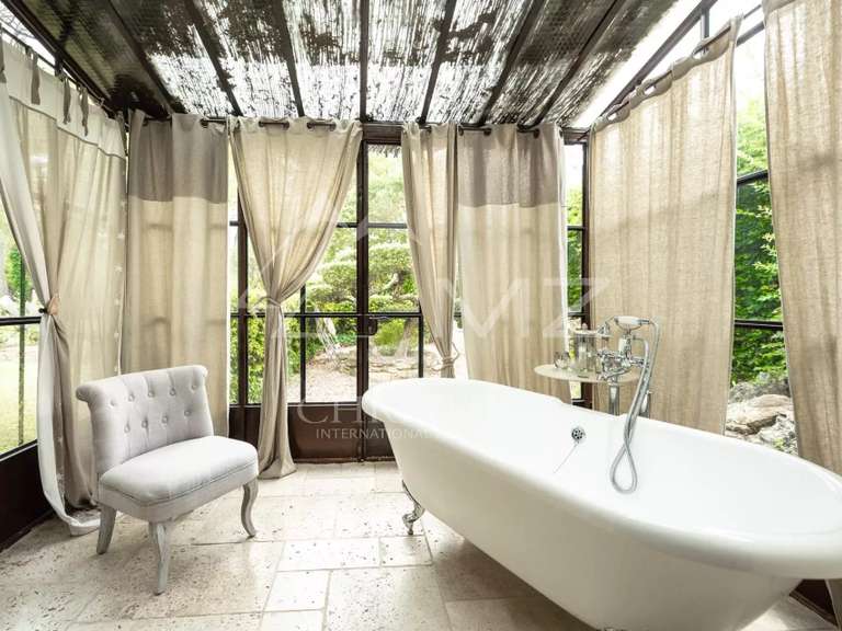 House L'Isle-sur-la-Sorgue - 6 bedrooms - 300m²