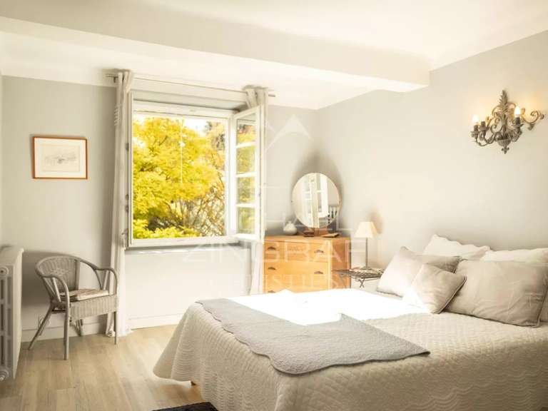 Maison L'Isle-sur-la-Sorgue - 7 chambres - 697m²