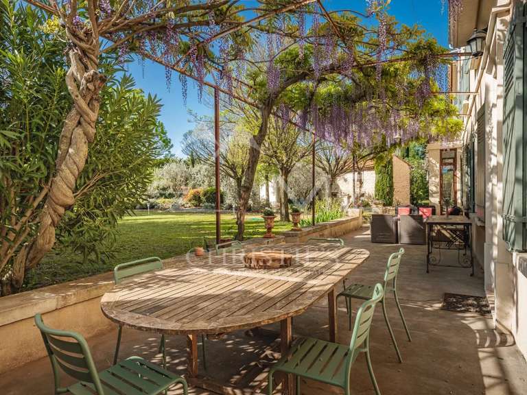 Maison L'Isle-sur-la-Sorgue - 7 chambres - 697m²