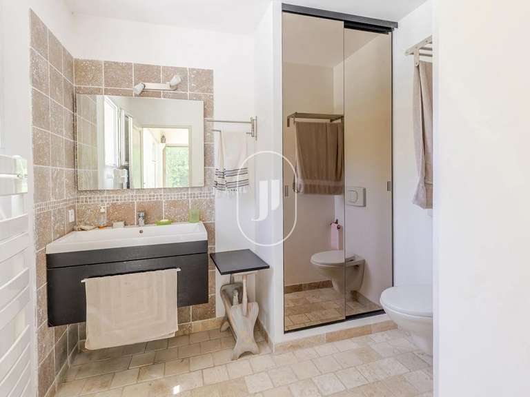 Maison L'Isle-sur-la-Sorgue - 3 chambres - 162m²