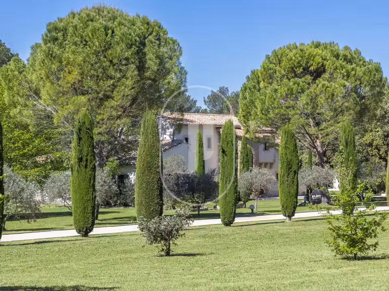 Maison L'Isle-sur-la-Sorgue - 8 chambres - 515m²