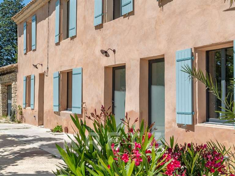 Maison L'Isle-sur-la-Sorgue - 6 chambres - 380m²