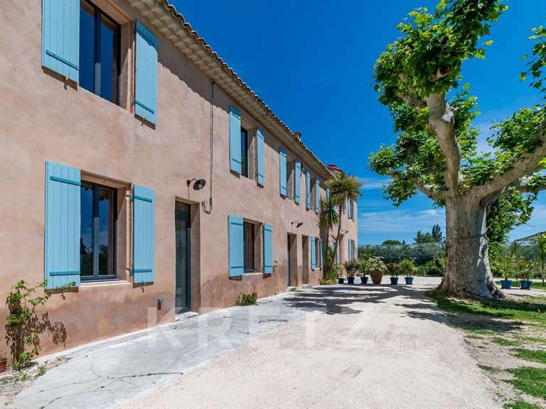 Maison L'Isle-sur-la-Sorgue - 6 chambres - 380m²