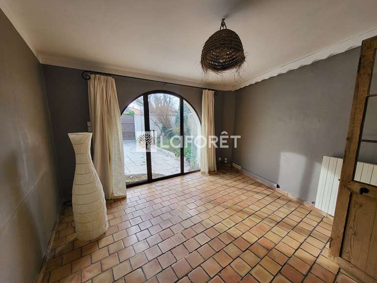 Maison L'Isle-sur-la-Sorgue - 4 chambres - 178m²