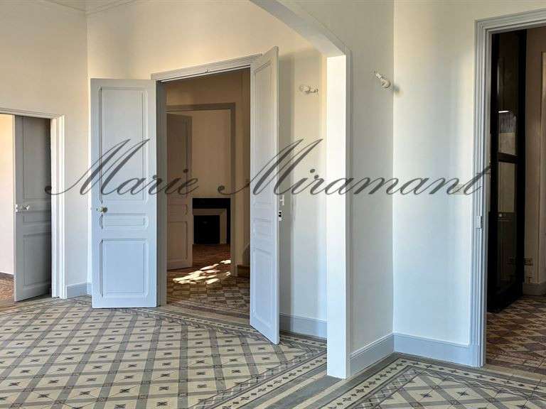Maison L'Isle-sur-la-Sorgue - 4 chambres - 204m²