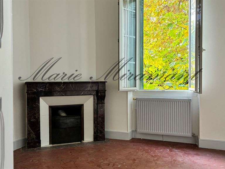 Maison L'Isle-sur-la-Sorgue - 4 chambres - 204m²