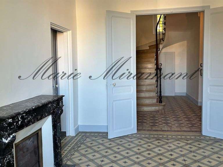 Maison L'Isle-sur-la-Sorgue - 4 chambres - 204m²