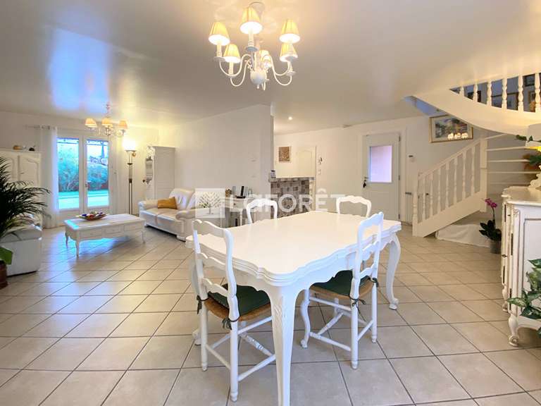 Maison L'Isle-sur-la-Sorgue - 5 chambres - 170m²