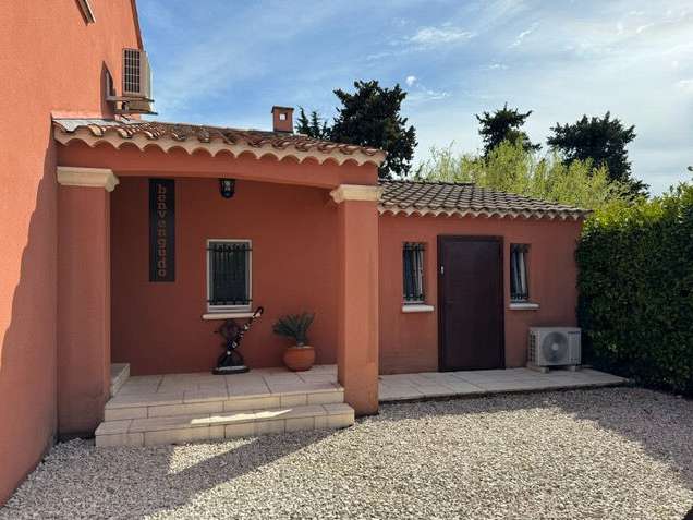 Maison L'Isle-sur-la-Sorgue - 5 chambres - 170m²