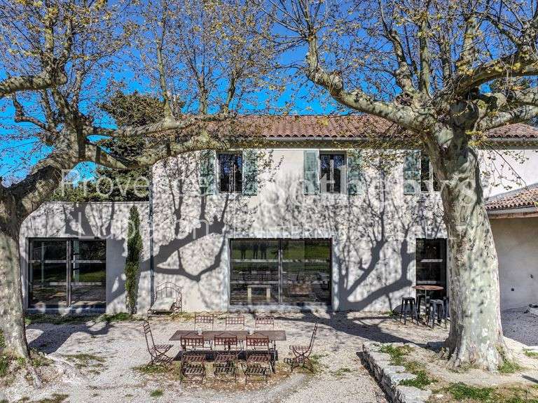 Maison L'Isle-sur-la-Sorgue - 4 chambres - 200m²